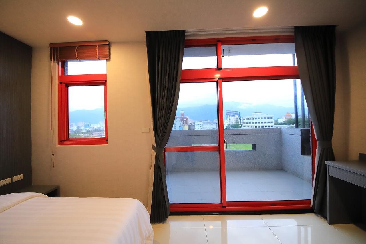花蓮亮君經典民宿1館加2館民宿-東大門夜市-電梯包棟bright King Homestay Hualien City Exterior foto