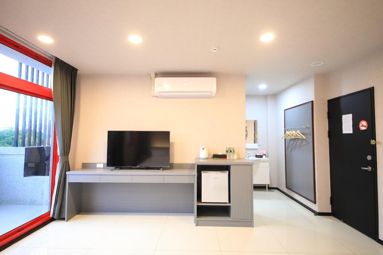 花蓮亮君經典民宿1館加2館民宿-東大門夜市-電梯包棟bright King Homestay Hualien City Exterior foto